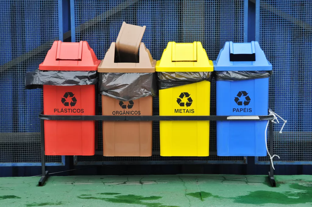 Latas de Lixo Reciclável